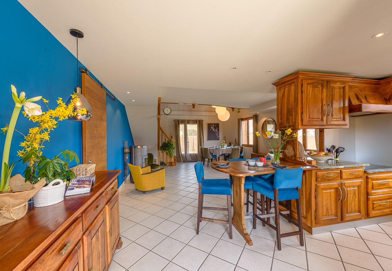 LLA Selections - Home and chalets Premium rentals French alps Holiday house to rent south of France, airbnb lac d'Annecy, house near the beach Saint-Jorioz, hotel Anessy