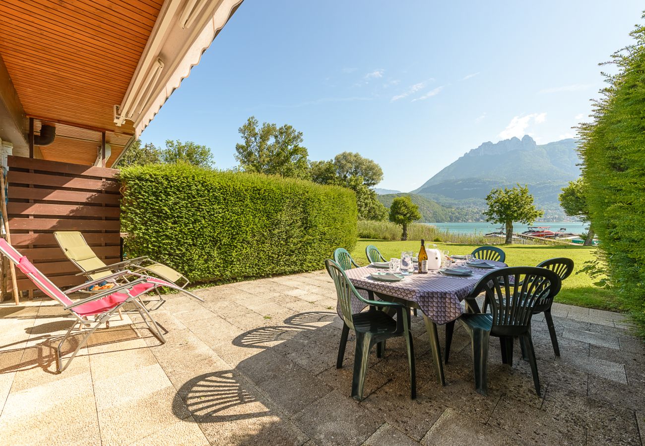 LLA Selections - Home and chalets Premium rentals French alps private beach, villa lake Annecy, house to rent, Duingt holidays, stay lake and mountains, lakeside accommodation
