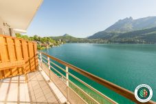 appartement 6 personnes, vue sur le lac, location saisonnière, conciergerie haut de gamme, vacances, hôtel, annecy, été