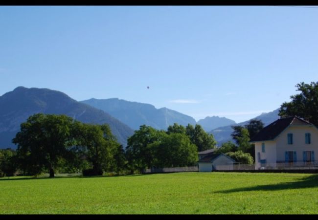 Maison à Saint-Jorioz - A la Chapelle, Maison rénovée avec VUE montagnes. Maison à Saint-Jorioz - A la Chapelle, Maison rénovée avec VUE montagnes.