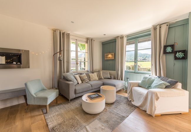 LLA Selections - Location saisonnière de maisons et chalets Premium  salon, convivial, cocooning, location saisonnière, vacances, saint-jorioz, lac, montagne, luxe, maison, hôtel, neige, soleil