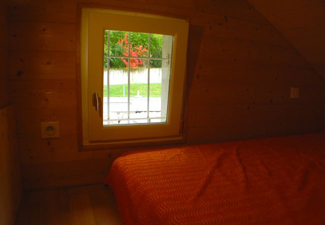 Chambre - Location saisonnière  Chambre, appartement, luxe, location saisonnière, annecy, vacances, vue lac, montagne, chalet, hôtel, neige, soleil