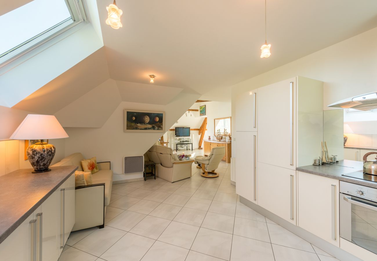 Salle à manger - Location saisonnière  salle à manger, appartement, luxe, location saisonnière, annecy, vacances, lac, montagne, hôtel, plage privée, neige, soleil