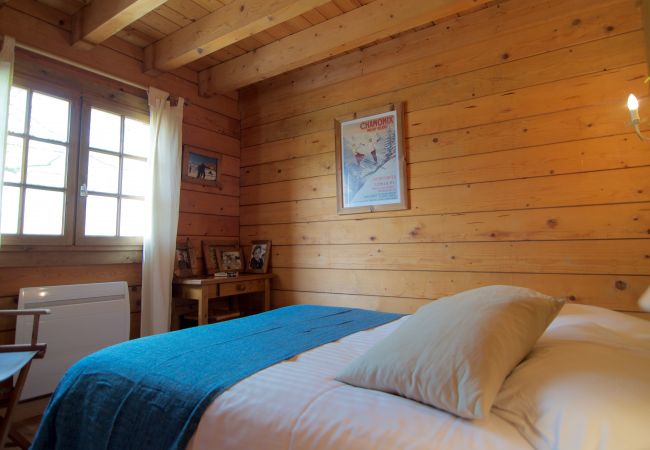 Chambre double - Location saisonnière  chambre double, chalet, location saisonnière, annecy, vacances, lac, montagne, luxe, maison, hôtel, neige, soleil