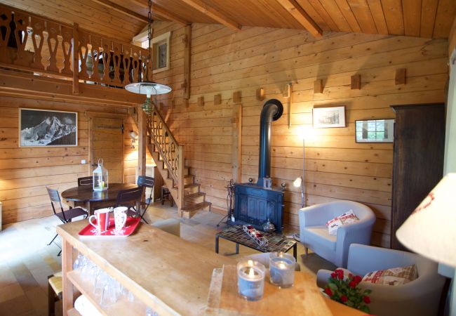 Pièce à vivre - Location saisonnière  pièce à vivre, chalet, location saisonnière, annecy, vacances, lac, montagne, luxe, maison, hôtel, neige, soleil