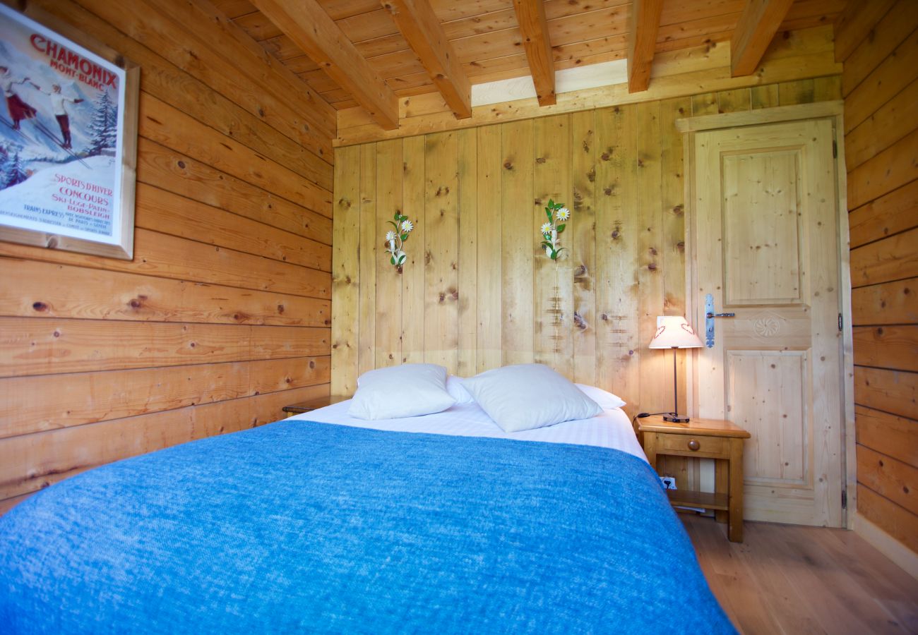 Chambre double - Location saisonnière  chambre double, chalet, location saisonnière, annecy, vacances, lac, montagne, luxe, maison, hôtel, neige, soleil