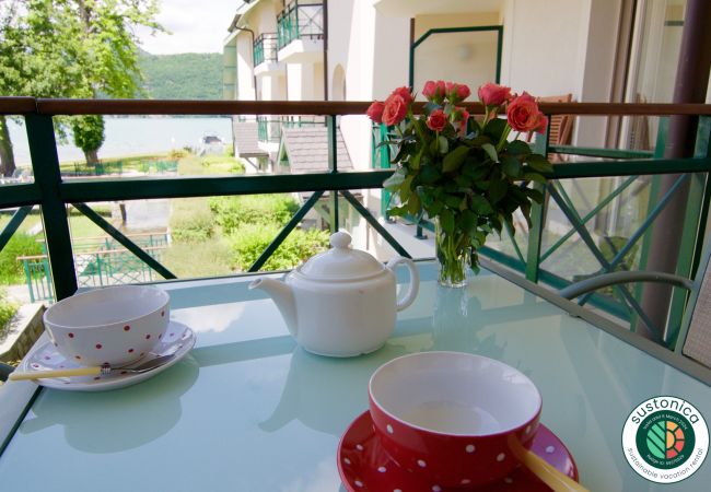 LLA Selections - Location saisonnière de maisons et chalets Premium appartement, jardin, location saisonnière, conciergerie haut de gamme, vacances, hôtel, lac d'annecy, été, luxe