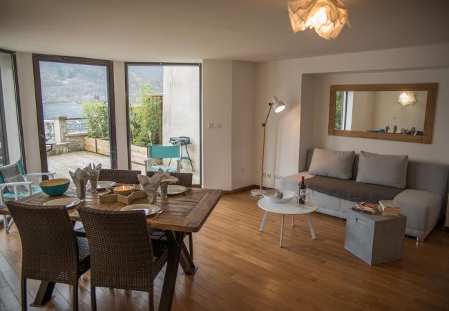 Appartement à Duingt - LES LIBELLULES - UNIQUE : Accès direct au Lac ! Appartement à Duingt - LES LIBELLULES - UNIQUE : Accès direct au Lac !