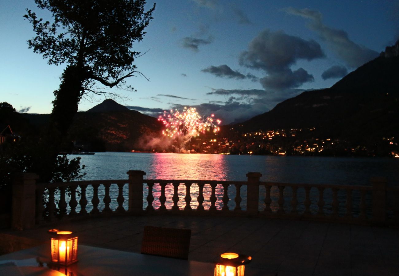 Appartement à Duingt - LES LIBELLULES - UNIQUE : Accès direct au Lac ! Appartement à Duingt - LES LIBELLULES - UNIQUE : Accès direct au Lac !