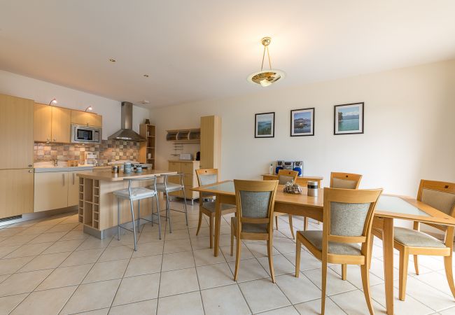 Salle à manger - Location saisonnière  salle à manger, location saisonnière, annecy, vacances, lac, montagne, luxe, maison, villa, hôtel, neige, soleil