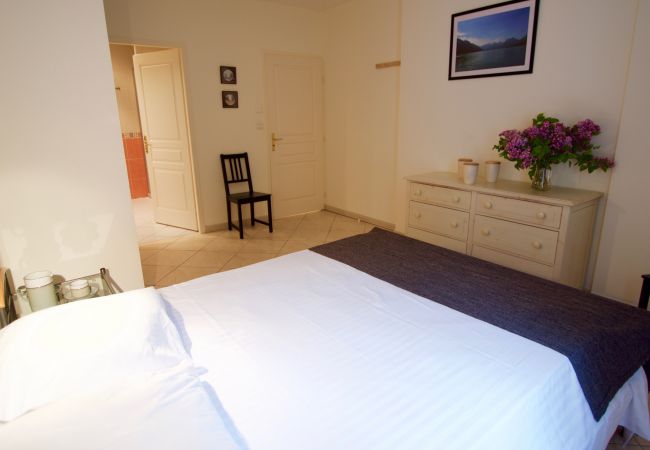 Appartement à Talloires-montmin - TALLOIRES- Superbe vue lac, Terrasse & Piscine Appartement à Talloires-montmin - TALLOIRES- Superbe vue lac, Terrasse & Piscine