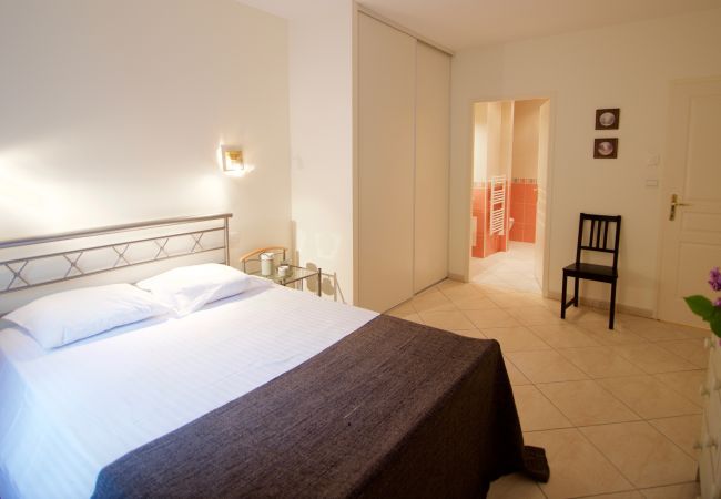 Appartement à Talloires-montmin - TALLOIRES- Superbe vue lac, Terrasse & Piscine Appartement à Talloires-montmin - TALLOIRES- Superbe vue lac, Terrasse & Piscine