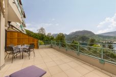 terrasse, cocooning, location saisonnière, vacances, annecy, vue lac et montagnes, luxe, appartement, hôtel, neige, soleil