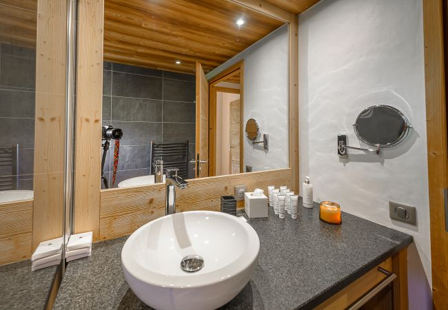 Appartement à La Clusaz - LCZ - Luxueux T4 centre village et spa, 5* Appartement à La Clusaz - LCZ - Luxueux T4 centre village et spa, 5*