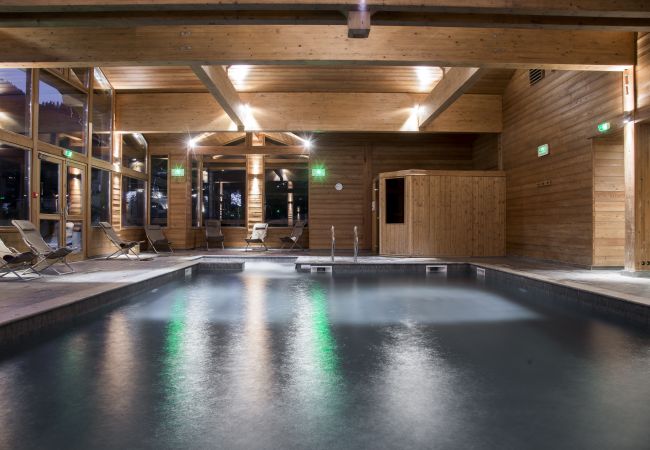 piscine, résidence, appartement, location, ski, alpes, séjour en famille, 4*, conciergerie, haut de gamme, la clusaz