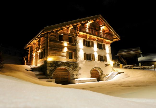 Chalet à La Clusaz - LCZ - SKI IN/OUT Luxueux chalet 5*, jacuzzi - 9p Chalet à La Clusaz - LCZ - SKI IN/OUT Luxueux chalet 5*, jacuzzi - 9p