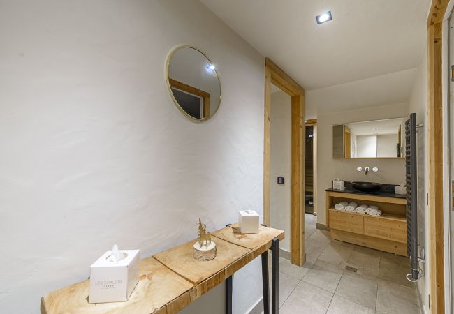 Chalet à La Clusaz - LCZ - SKI IN/OUT Luxueux chalet 5*, jacuzzi - 9p Chalet à La Clusaz - LCZ - SKI IN/OUT Luxueux chalet 5*, jacuzzi - 9p