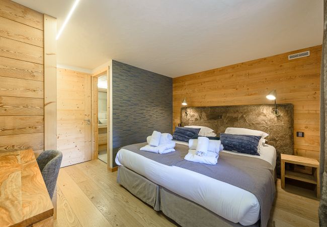 Chalet à La Clusaz - LCZ - SKI IN/OUT Luxueux chalet 5*, sauna - 22p Chalet à La Clusaz - LCZ - SKI IN/OUT Luxueux chalet 5*, sauna - 22p