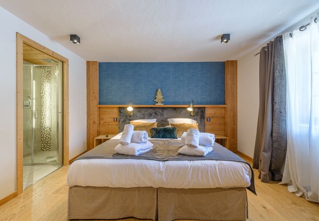 Chalet à La Clusaz - LCZ - SKI IN/OUT Luxueux chalet 5*, sauna - 22p Chalet à La Clusaz - LCZ - SKI IN/OUT Luxueux chalet 5*, sauna - 22p