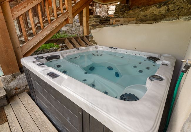 Chalet à La Clusaz - LCZ - SKI IN/OUT Luxueux chalet 5*, sauna - 22p Chalet à La Clusaz - LCZ - SKI IN/OUT Luxueux chalet 5*, sauna - 22p