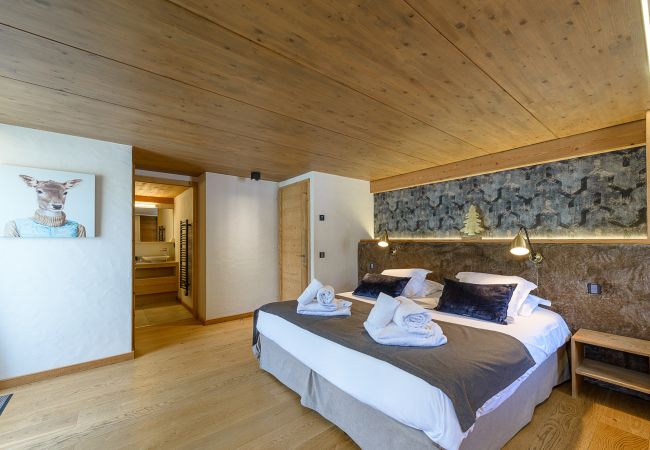 Chalet à La Clusaz - LCZ - SKI IN/OUT Luxueux chalet 5*, sauna - 22p Chalet à La Clusaz - LCZ - SKI IN/OUT Luxueux chalet 5*, sauna - 22p