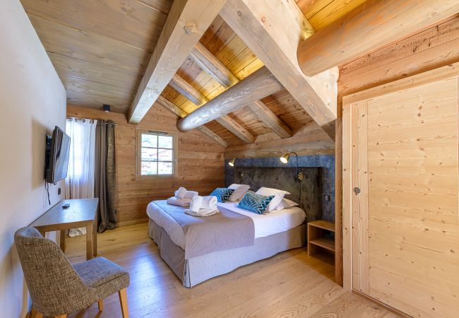 Chalet à La Clusaz - LCZ - SKI IN/OUT Luxueux chalet 5*, sauna - 22p Chalet à La Clusaz - LCZ - SKI IN/OUT Luxueux chalet 5*, sauna - 22p
