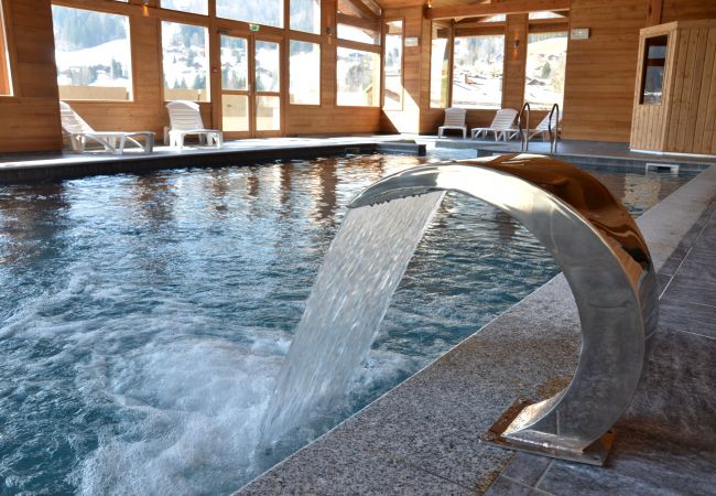 Appartement à La Clusaz - LCZ - Charmant T6 coeur village piscine spa, 4* Appartement à La Clusaz - LCZ - Charmant T6 coeur village piscine spa, 4*
