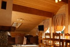 Appartement à La Clusaz - LCZ - Prestigieux T6 coeur village piscine spa, 4★