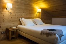 Appartement à La Clusaz - LCZ - Charmant T6 coeur village piscine spa, 4*