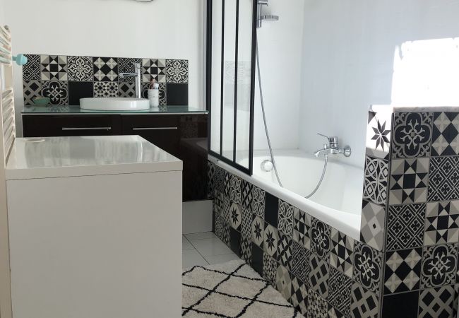 Villa à Sévrier - LES GRANDS PRÉS Villa à Sévrier - LES GRANDS PRÉS