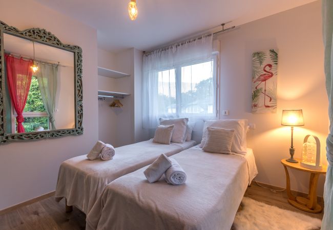 location annecy et alentours maison, luxe, location saisonnière, conciergerie haut de gamme, vacances, neige, hôtel, soleil, été, lac, annecy