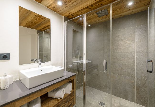 Chalet à La Clusaz - LCZ - Le Chalet 5* Cocon des Confins - 6p Chalet à La Clusaz - LCZ - Le Chalet 5* Cocon des Confins - 6p