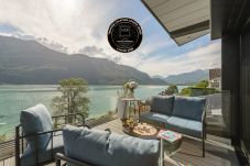 Location au bord du lac d'Annecy avec vue panoramique et terrasse 