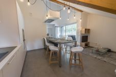 cuisine, appartement, luxe, location saisonnière, annecy, vacances, vue lac, montagne, jacuzzi, hôtel, neige, soleil