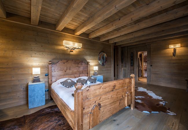 Chalet à Courchevel - Winter Courchevel -- Le Wood and Stone SKI IN OUT Chalet à Courchevel - Winter Courchevel -- Le Wood and Stone SKI IN OUT