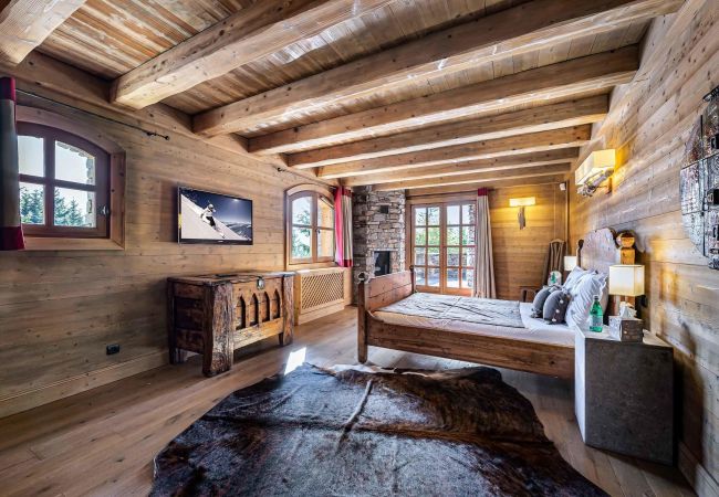 Chalet à Courchevel - Winter Courchevel -- Le Wood and Stone SKI IN OUT Chalet à Courchevel - Winter Courchevel -- Le Wood and Stone SKI IN OUT