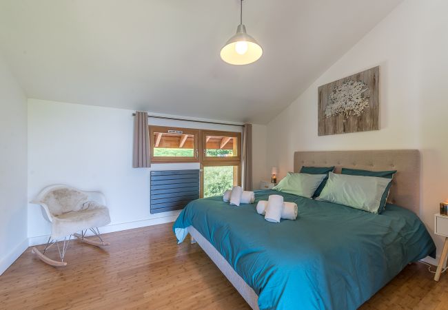 location region annecy maison, luxe, location saisonnière, annecy, vacances, neige, plage, hôtel, soleil, hiver, Saint-Jorioz, montagnes, lac
