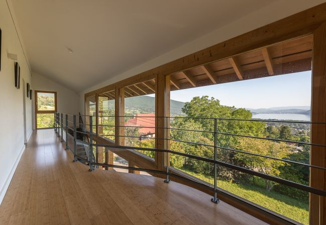 LLA Selections - Location saisonnière de maisons et chalets Premium  maison, luxe, location saisonnière, annecy, vacances, neige, plage, hôtel, soleil, hiver, Saint-Jorioz, montagnes, lac