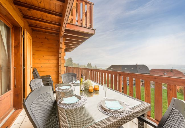 LLA Selections - Location saisonnière de maisons et chalets Premium chalet, été, hiver, luxe, location saisonnière, conciergerie haut de gamme, vacances, hôtel, vue lac et montagnes, annecy