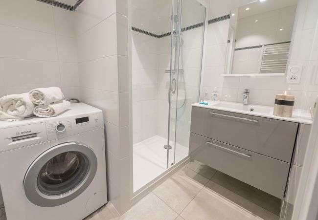 agence immobiliere annecy location appartement, luxe, location saisonnière, annecy, vacances, neige, plage, hôtel, soleil, hiver, Saint-Jorioz, montagnes, lac
