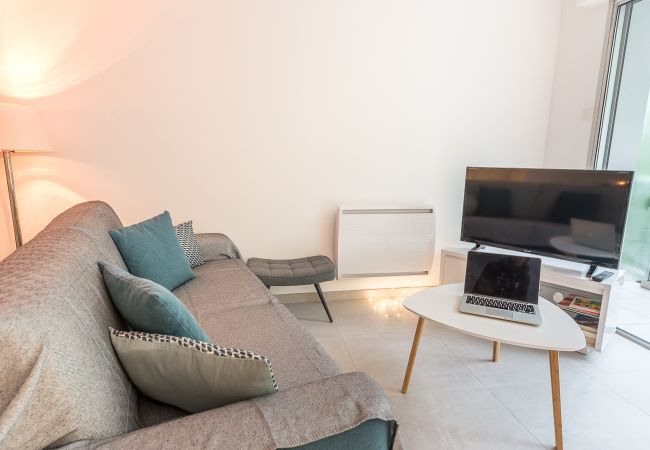 lac et montagne annecy appartement, luxe, location saisonnière, annecy, vacances, neige, plage, hôtel, soleil, hiver, Saint-Jorioz, montagnes, lac