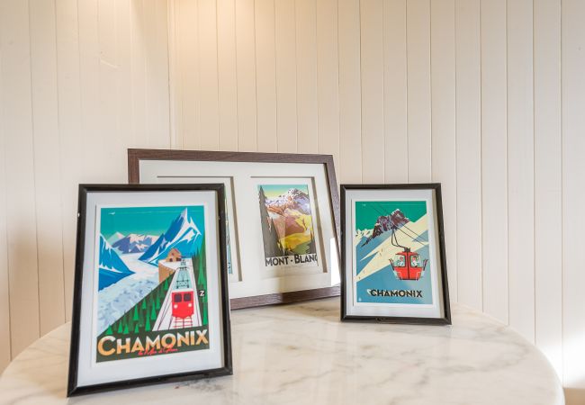chalet a louer à annecy, location annecy meublé locations saisonnieres annecy, location vacance annecy, location prestige annecy, rive ouest lac annecy