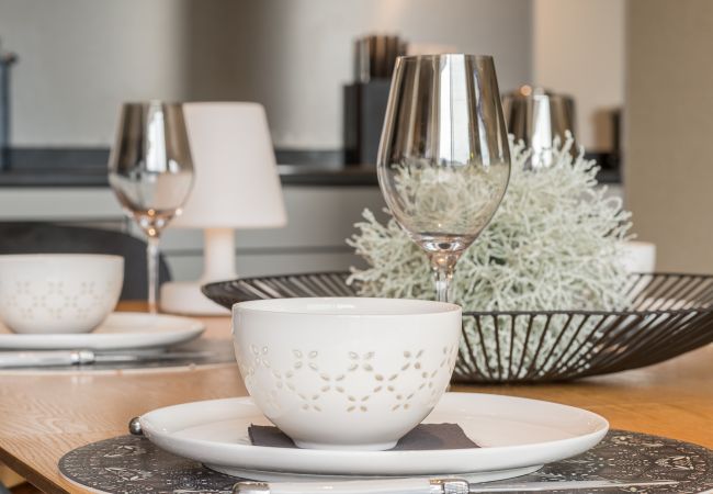 Appartement à Annecy - Lac annecy - 10th floor 360° lake and castle view. Appartement à Annecy - Lac annecy - 10th floor 360° lake and castle view.