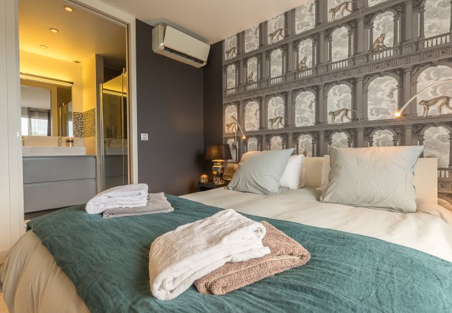 Appartement à Annecy - Lac annecy - 10th floor 360° lake and castle view. Appartement à Annecy - Lac annecy - 10th floor 360° lake and castle view.