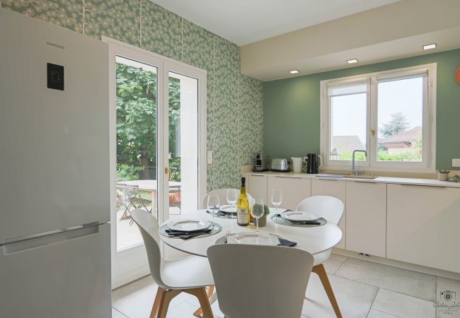 location saisonnière - LLA Selections  cocooning, location saisonnière, vacances, annecy, lac, montagne, luxe, maison, villa, hôtel, neige, soleil