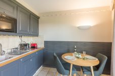 salle à manger, cuisine, 2 personnes, studio, vacances, location saisonnière, luxe