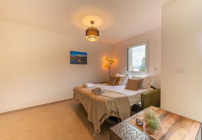 Appartement à Sévrier - SEVRIER - Aux portes d'Annecy-Accès facile au Lac Appartement à Sévrier - SEVRIER - Aux portes d'Annecy-Accès facile au Lac