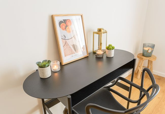 Appartement à Veyrier-du-Lac - VEYRIER centre - Pool and View, Apt contemporain Appartement à Veyrier-du-Lac - VEYRIER centre - Pool and View, Apt contemporain