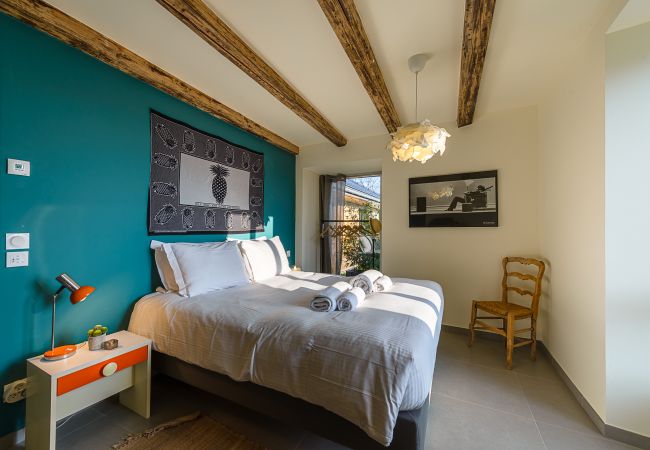 à louer à Saint Jorioz, maison de vacances en location saisonnière  chambre, vue montagnes, décoration cosy, cocooning, appartement, Saint Jorioz, vacances, moment de partage