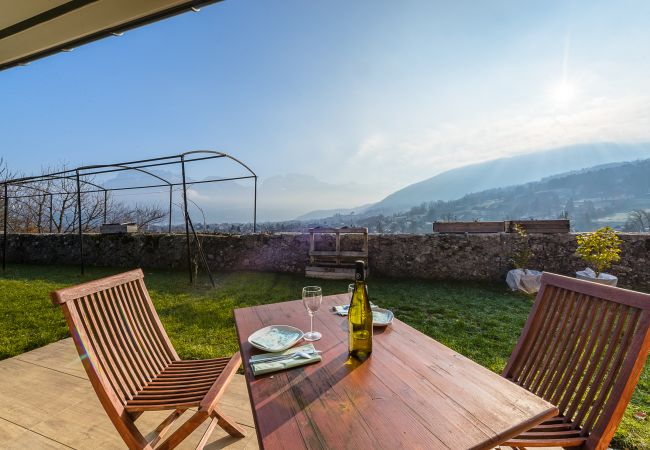 LLA Selections - Location saisonnière de maisons et chalets Premium moderne, rénové, maison, 3 chambres, vacances entre amis, location de vacances, Saint Jorioz, lac, Annecy
